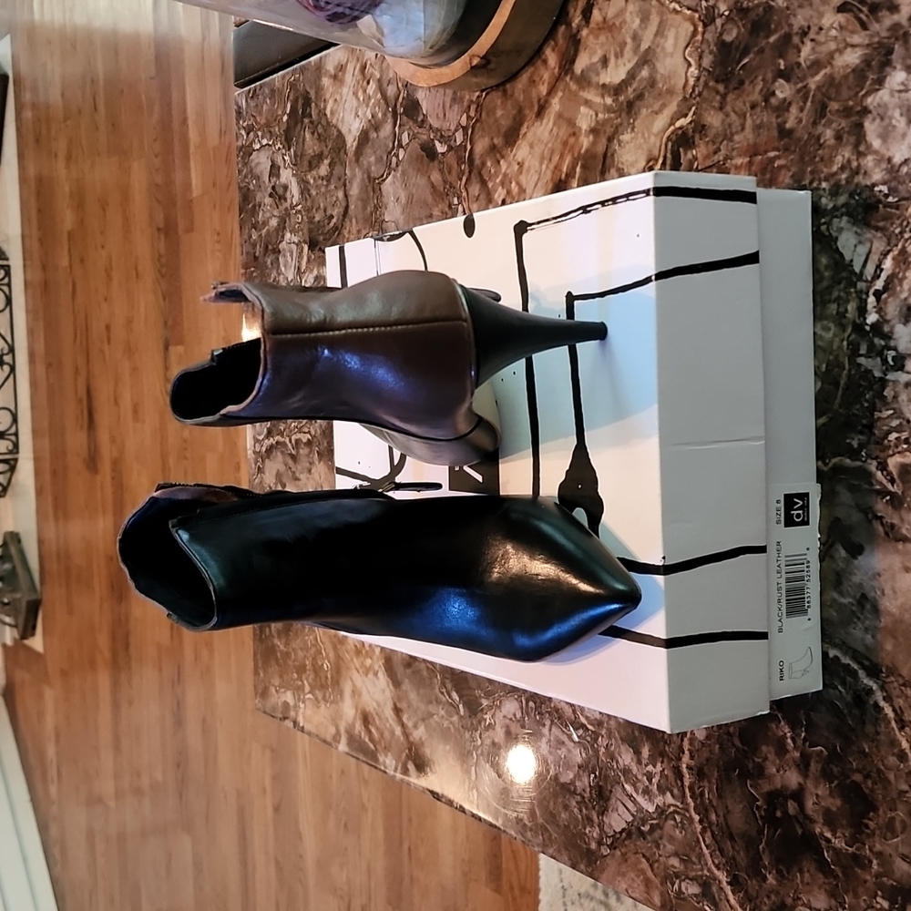 Dolce Vita Black/Rust Leather Booties